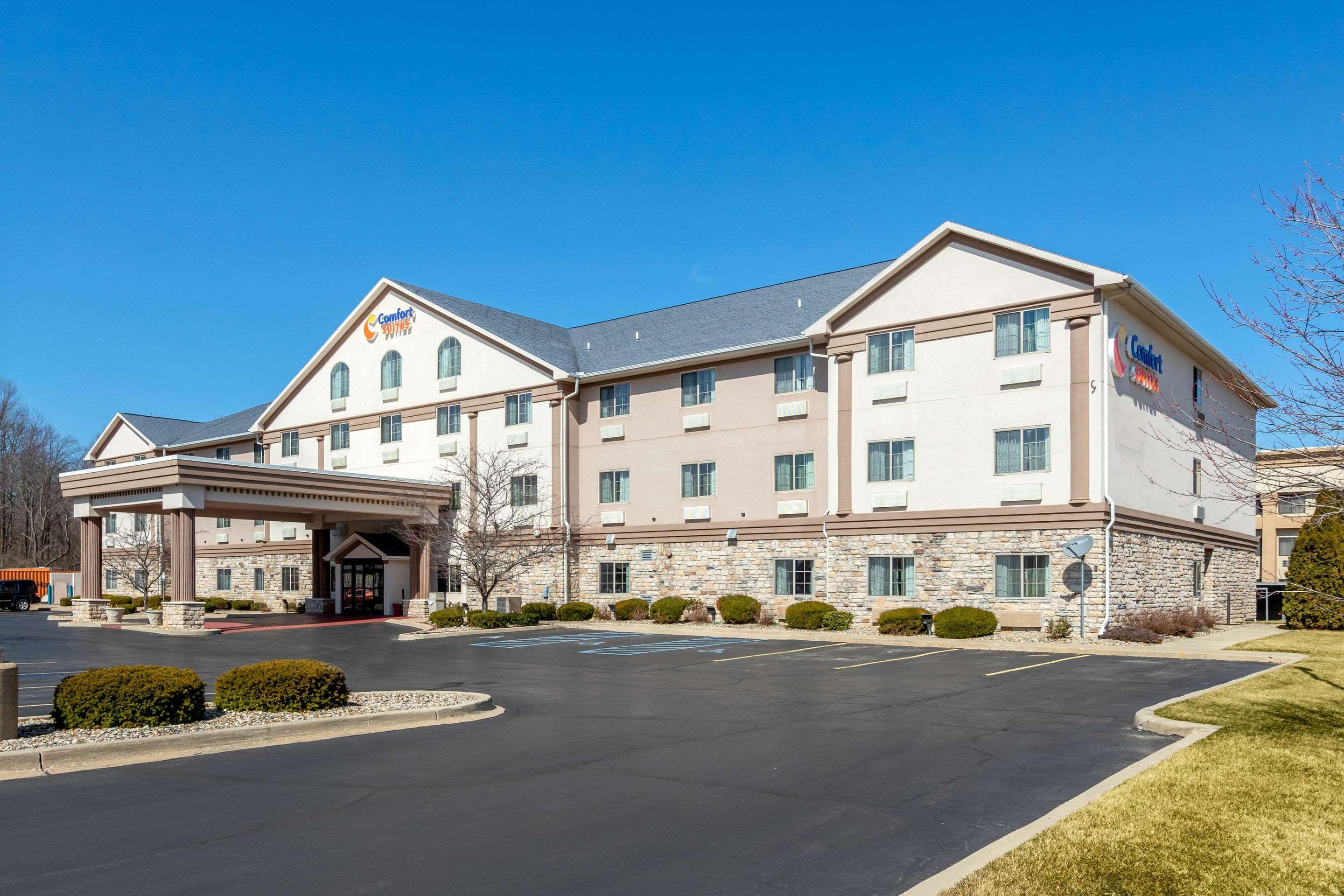 Comfort Suites Stevensville - St Joseph Екстериор снимка