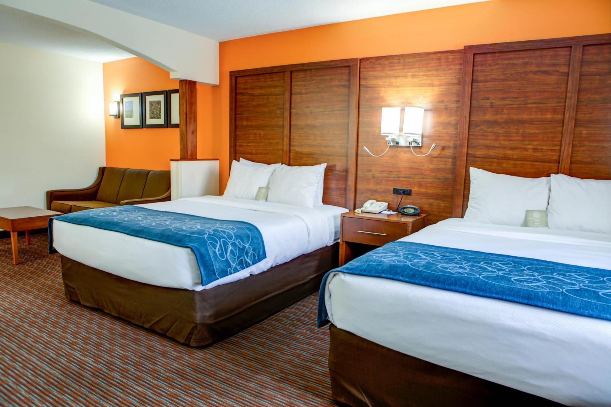 Comfort Suites Stevensville - St Joseph Стая снимка